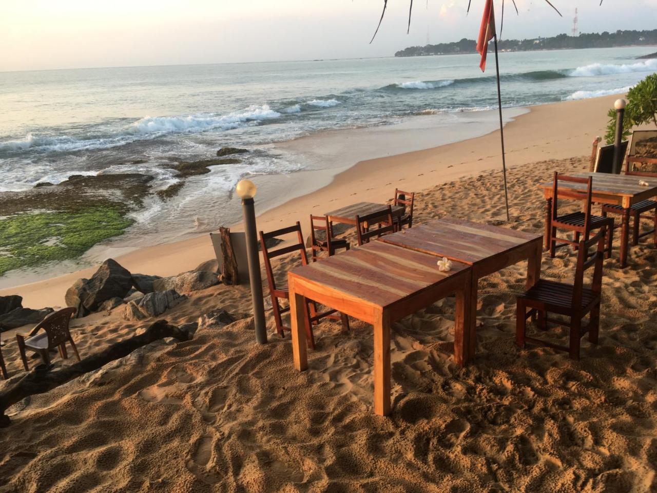 Bed and Breakfast Panorama Rock Cafe Tangalle Exteriér fotografie