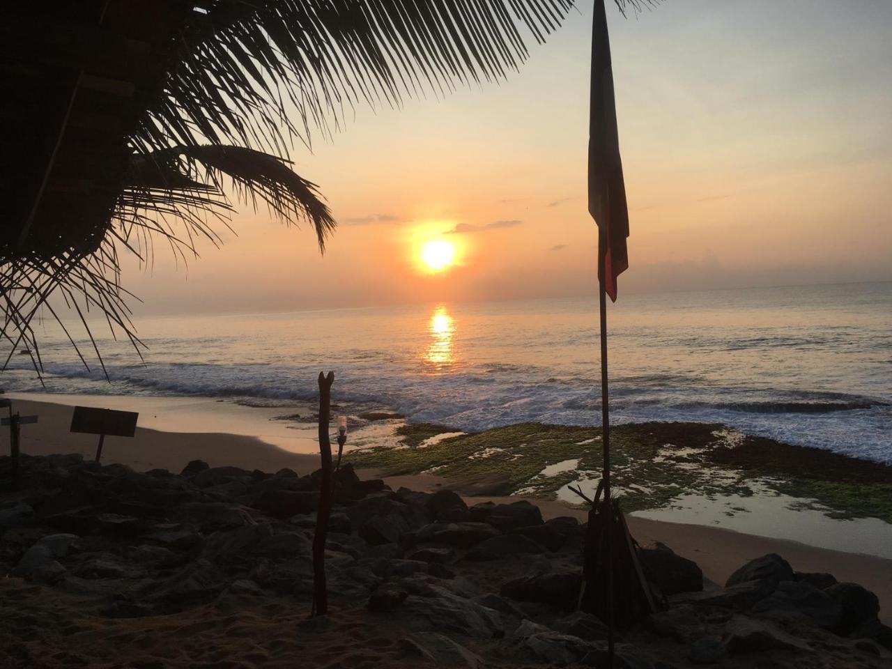 Bed and Breakfast Panorama Rock Cafe Tangalle Exteriér fotografie
